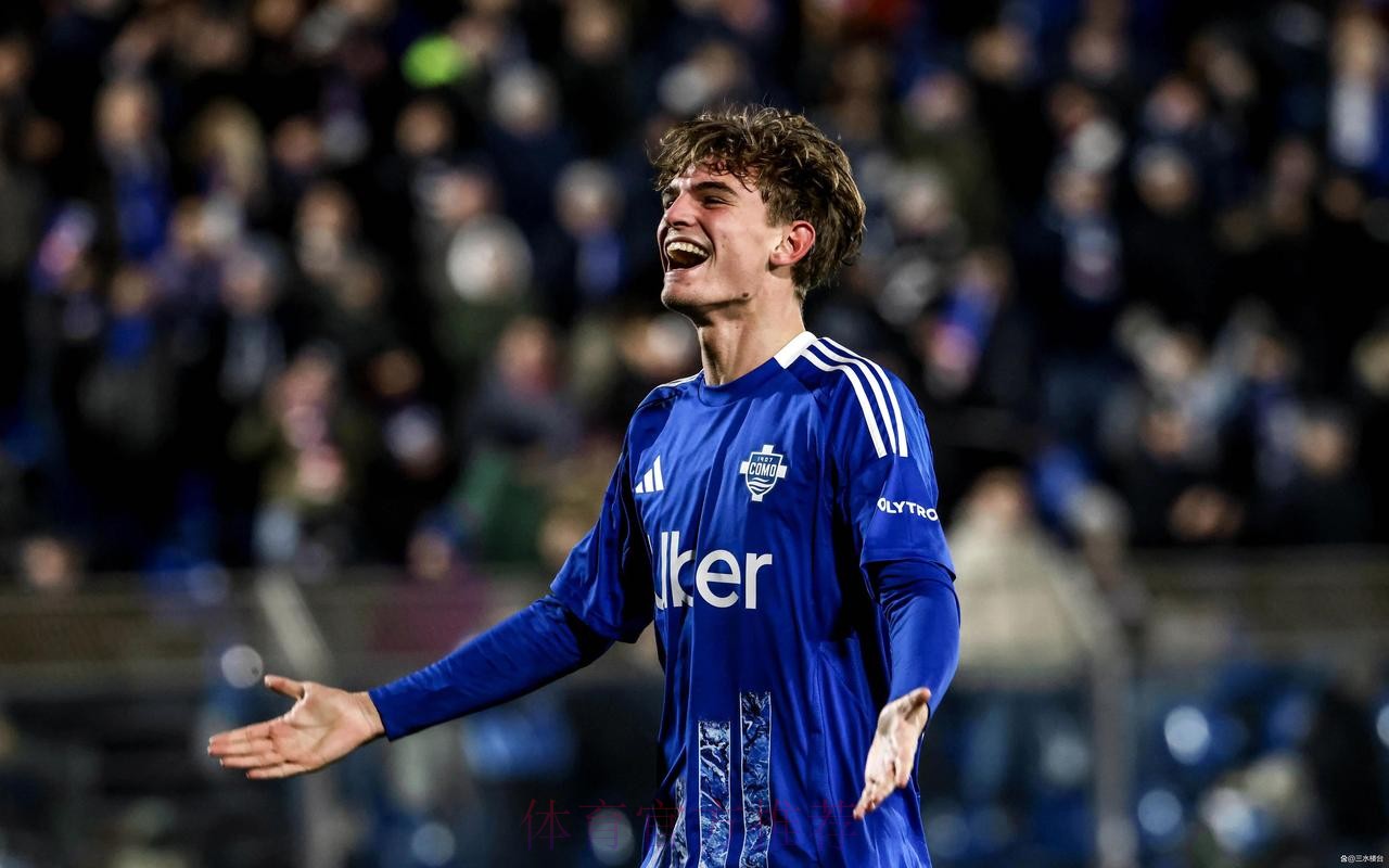 马卡:皇马关注尼科-帕斯 俱乐部对其保留回购条款 马卡:皇马关注尼科-帕斯 俱乐部对其保留回购条款